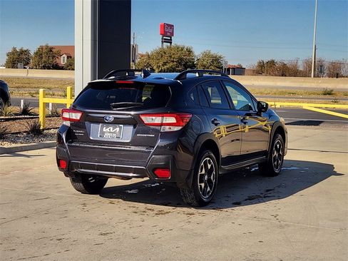 Used 2018 Subaru Crosstrek 2.0i Premium image 4