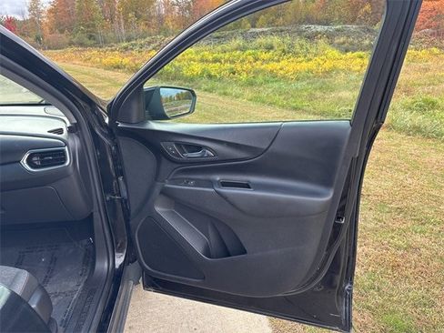 Used 2022 Chevrolet Equinox LT image 28