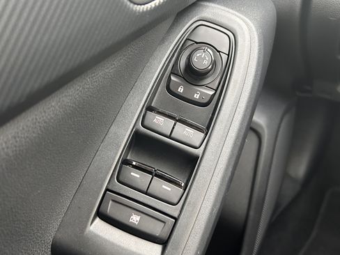 Used 2024 Subaru Crosstrek 2.0i Premium image 19