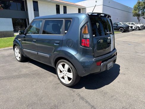 Used 2010 Kia Soul + FWD image 3
