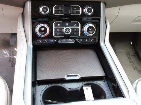 Used 2021 GMC Yukon Denali w/ Denali Ultimate Package image 16