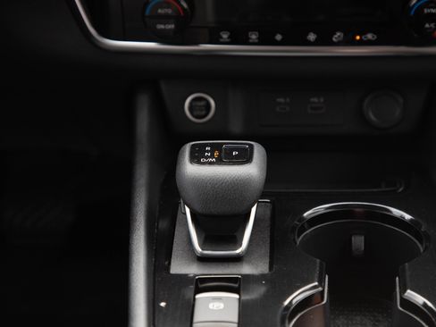 Used 2022 Nissan Rogue SV AWD/4WD image 18