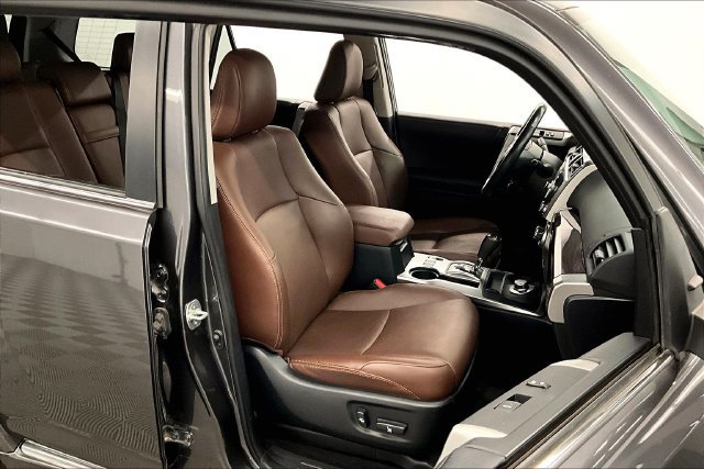 Used 2023 Toyota 4Runner Limited AWD/4WD image 7
