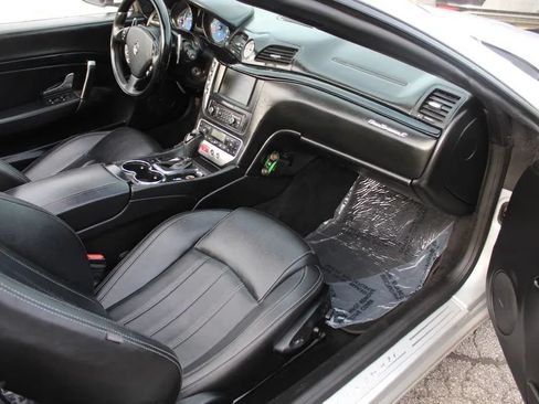 Used 2011 Maserati GranTurismo Convertible RWD image 35