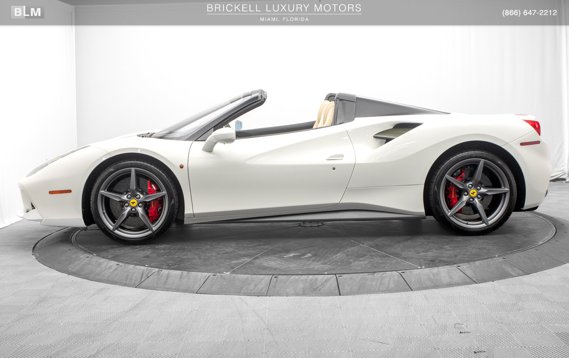 Used 2018 Ferrari 488 Spider RWD image 9