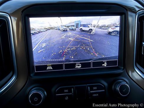 Used 2021 Chevrolet Silverado 1500 High Country image 24