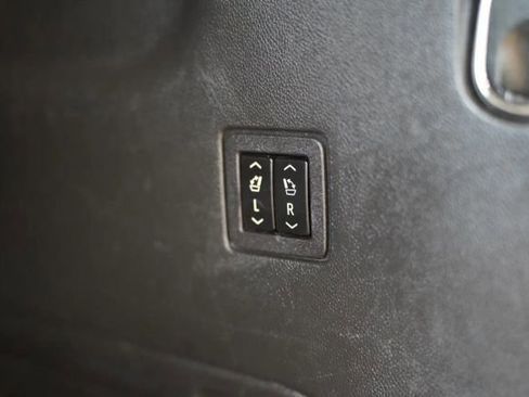 Used 2021 Chevrolet Traverse High Country w/ LPO, Floor Liner Package FWD image 49