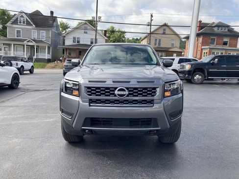 Used 2026 Nissan Frontier SV AWD/4WD image 2