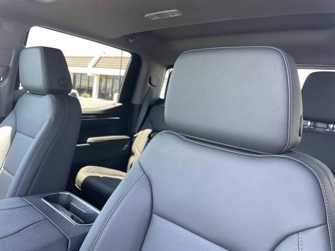 New 2026 GMC Sierra 1500 Elevation w/ Elevation Premium Package AWD/4WD image 24
