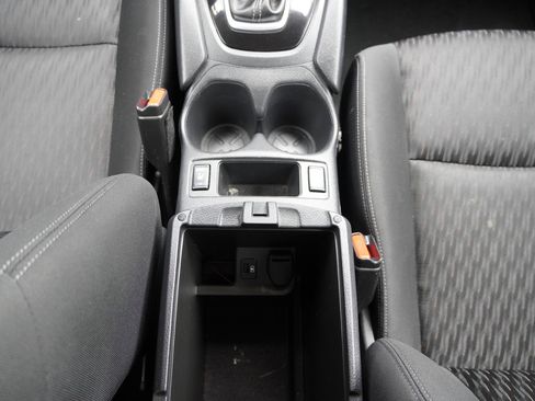 Used 2020 Nissan Rogue SV image 39