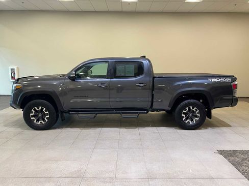 Certified 2023 Toyota Tacoma TRD Off-Road image 3