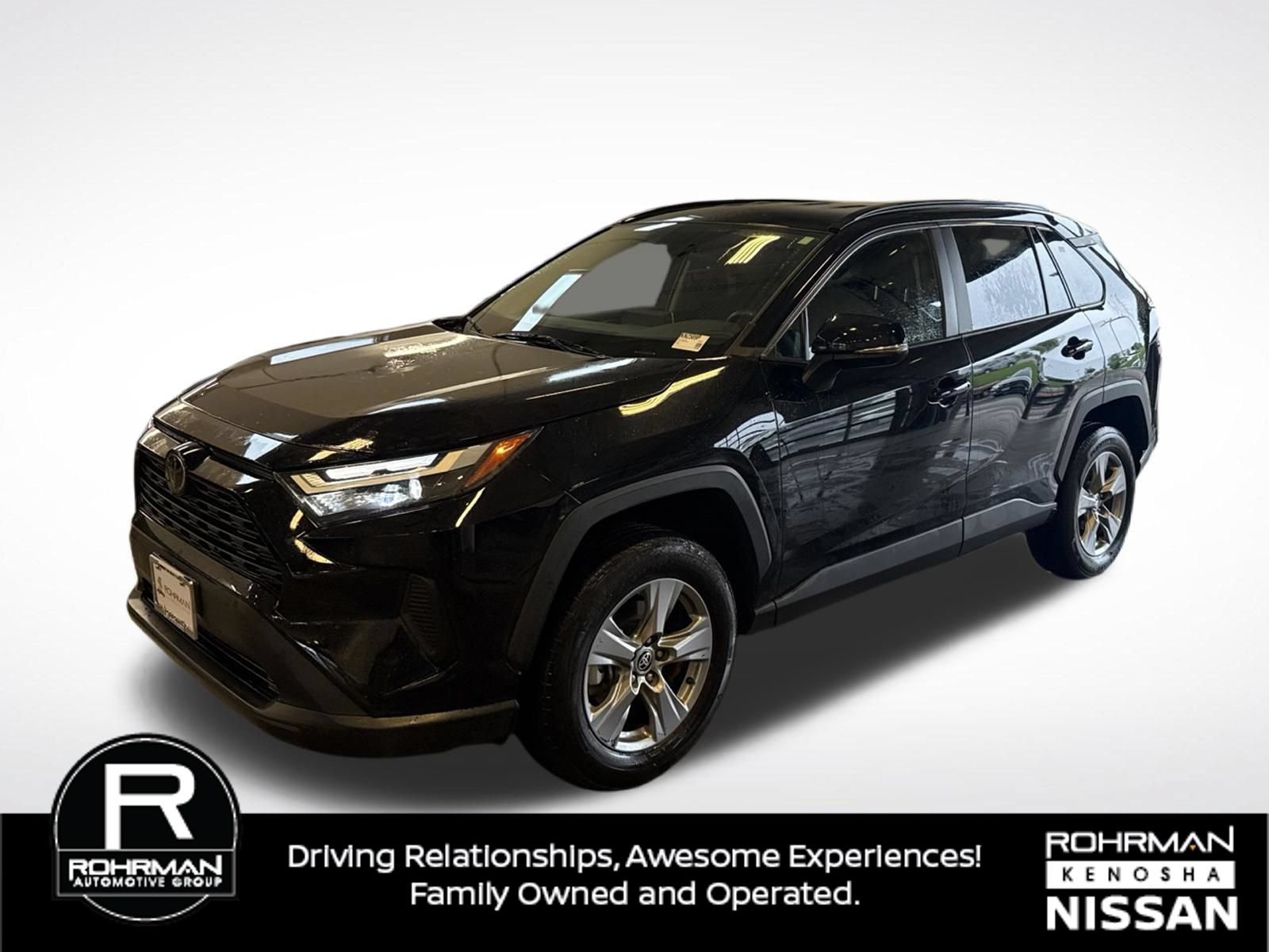 Used 2025 Toyota RAV4 XLE FWD image 1