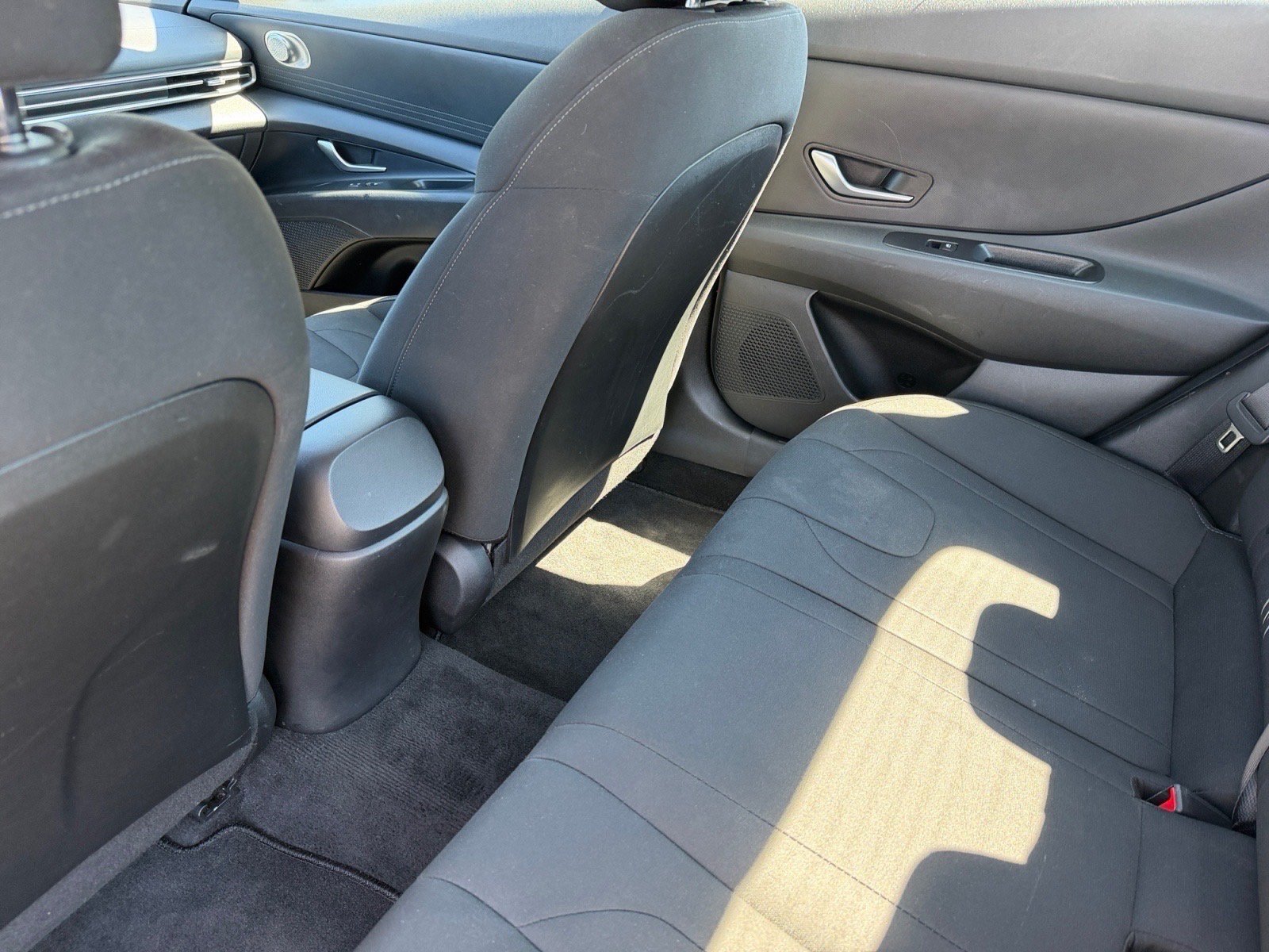 Used 2023 Hyundai Elantra SEL w/ Cargo Package FWD image 18