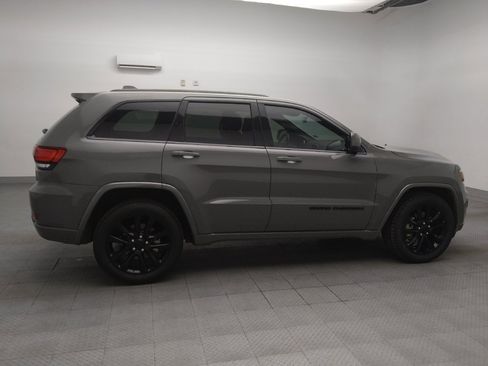 Used 2021 Jeep Grand Cherokee Laredo X RWD image 10
