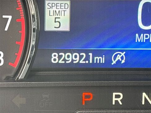 Used 2020 Ford Explorer XLT w/ Equipment Group 202A image 12