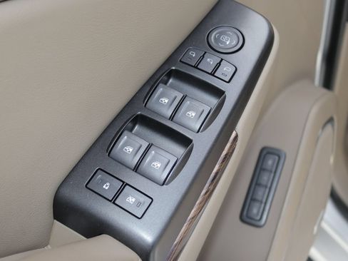 Used 2019 GMC Yukon XL SLT w/ Open Road Package RWD image 10