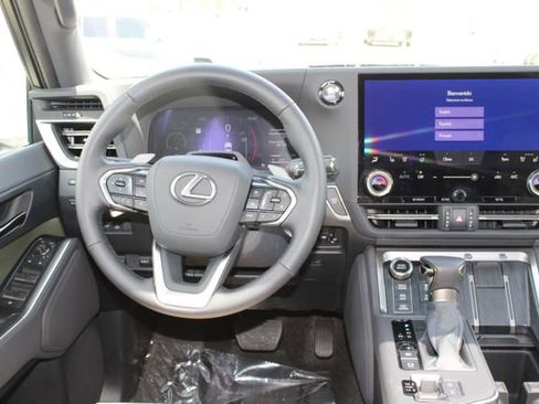 Certified 2025 Lexus GX 550 w/ Accessory Package (32) AWD/4WD image 14