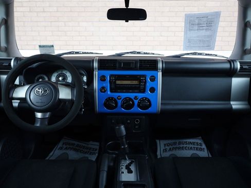 Used 2007 Toyota FJ Cruiser 2WD image 24