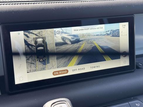 Used 2020 Land Rover Defender 110 SE image 24