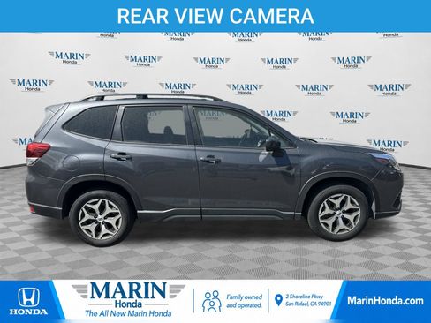 Used 2023 Subaru Forester Premium AWD/4WD image 2
