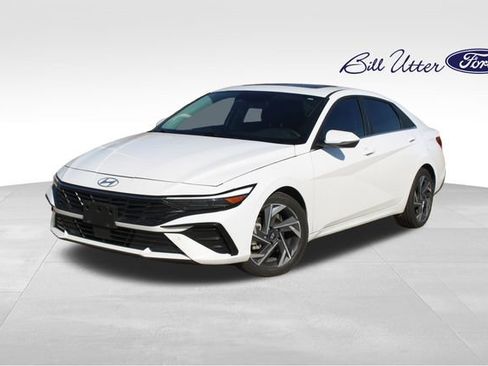 Used 2024 Hyundai Elantra Limited image 1