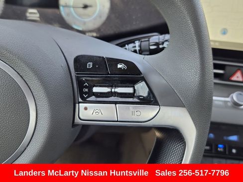 Used 2024 Hyundai Elantra SEL FWD image 24