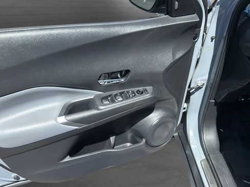 Used 2022 Nissan Kicks SR w/ Premium Package FWD image 11