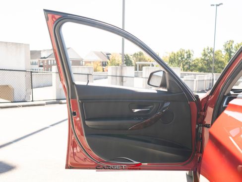 Used 2016 BMW 320i xDrive Sedan image 36