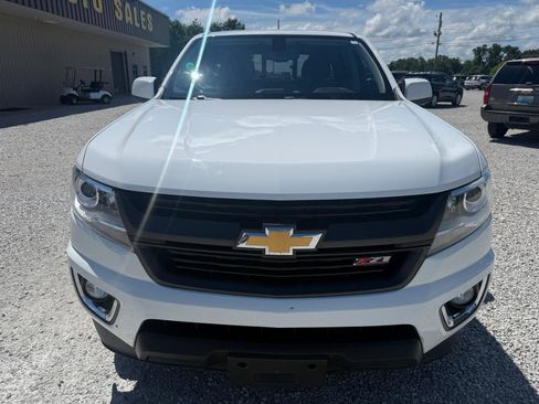 Used 2018 Chevrolet Colorado Z71 AWD/4WD image 2