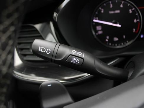 Used 2023 Buick Envision Essence w/ Sport Touring Package image 9