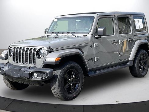 Certified 2022 Jeep Wrangler Unlimited Sahara AWD/4WD image 4