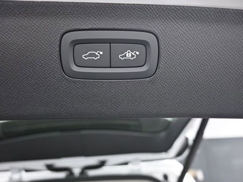 New 2026 Volvo XC90 B6 Ultra w/ Protection Package image 25