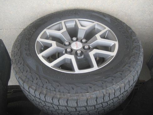 Used 2020 GMC Canyon All Terrain w/ Trailering Package image 11