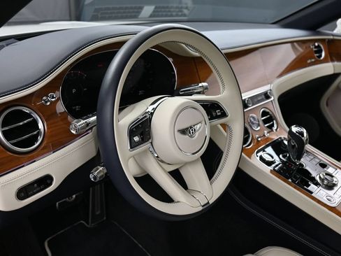 Used 2026 Bentley Continental GTC AWD/4WD image 17