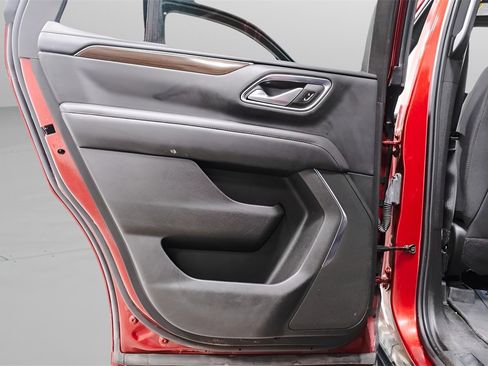 Used 2023 GMC Yukon SLE image 27