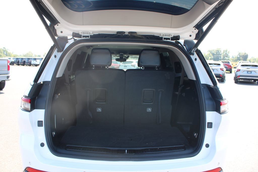 Used 2022 Jeep Grand Cherokee L Limited RWD image 17