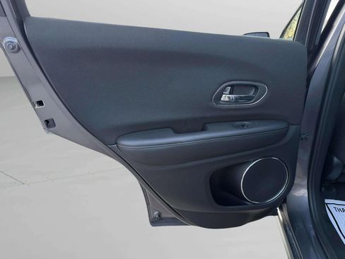 Used 2017 Honda HR-V EX image 22