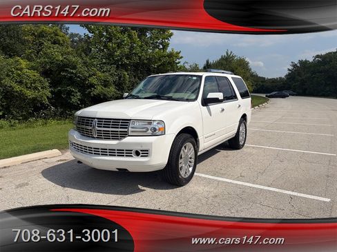 Used 2014 Lincoln Navigator 4WD image 1