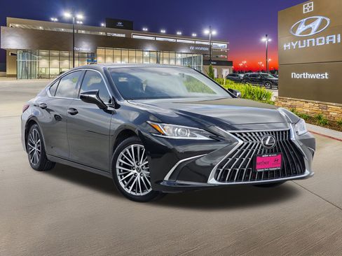 Used 2022 Lexus ES 350 w/ Premium Package image 3