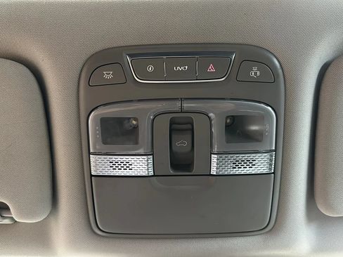 Used 2020 Kia Telluride S AWD/4WD image 32