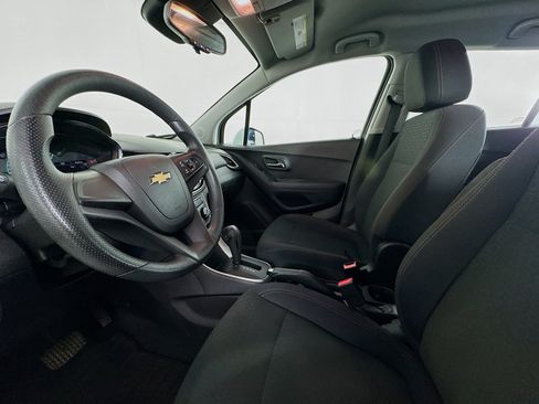 Used 2017 Chevrolet Trax LS FWD image 18
