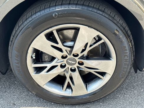 Used 2024 Genesis GV70 3.5T Sport AWD/4WD image 12