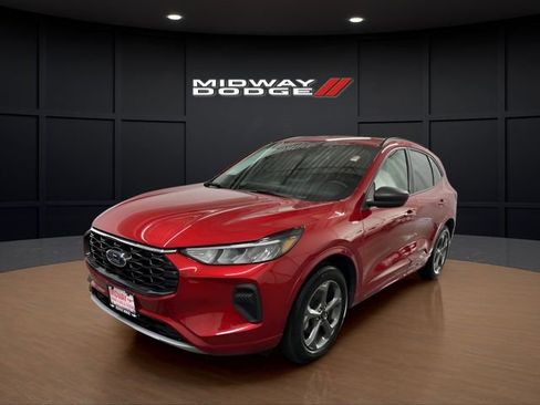 Used 2024 Ford Escape ST-Line image 2