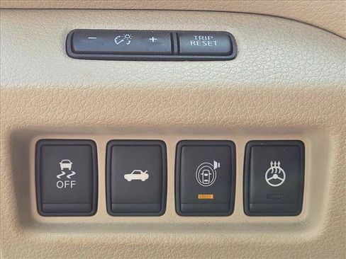 Used 2014 Nissan Altima 2.5 SL w/ Technology Package FWD image 16