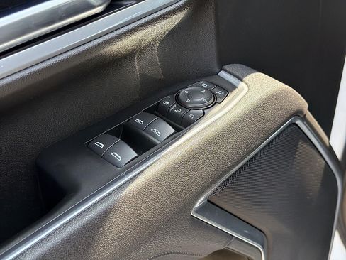 Used 2025 Chevrolet Silverado 2500 LTZ AWD/4WD image 22