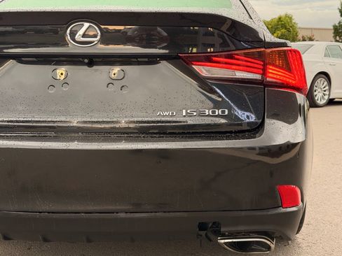 Used 2018 Lexus IS 300 w/ Comfort Package RWD image 18