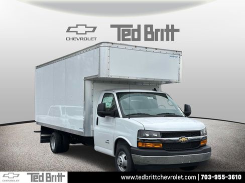 New 2024 Chevrolet Express 4500 Extended w/ Power Convenience Package image 1