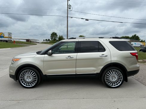 Used 2011 Ford Explorer Limited w/ 302A Rapid Spec Order Code image 10