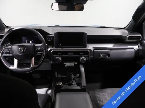 Used 2025 Toyota 4Runner SR5 AWD/4WD image 3