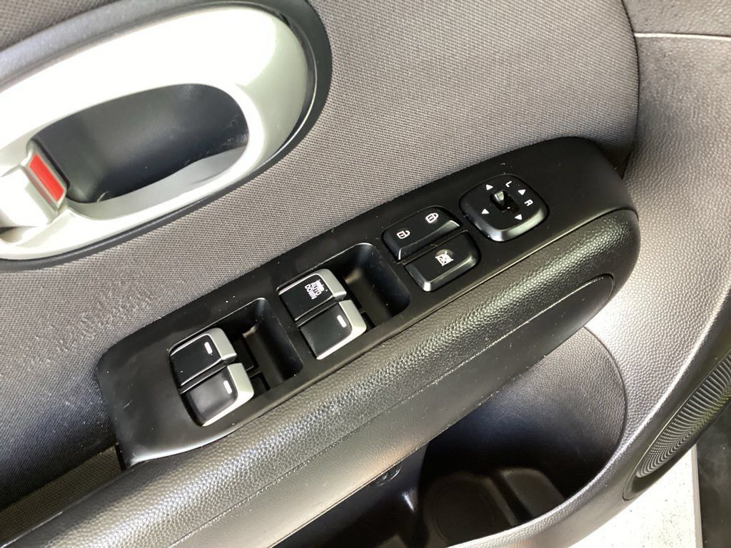 Used 2018 Kia Soul w/ Convenience Package FWD image 64